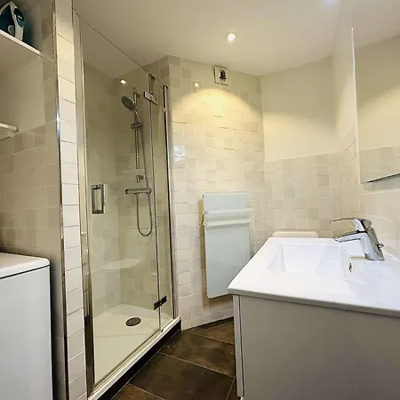 Lumineux Proche Avec Terrasse - Les Pins - Fr-1-245-203 Appartement *